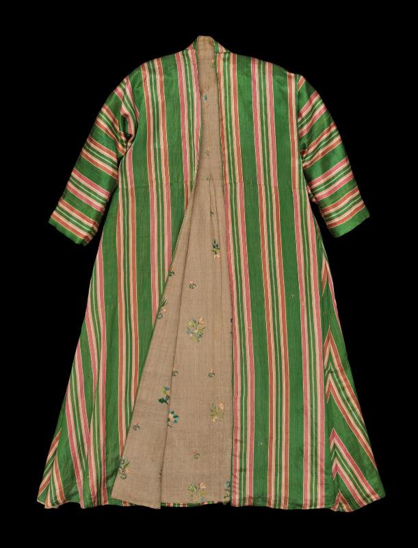Man's dressing gown (banyan)