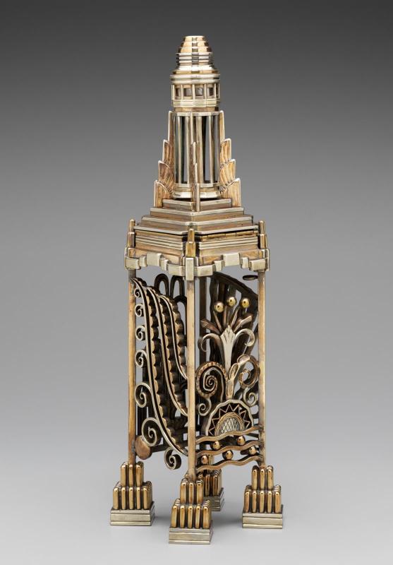Cigarette lighter in the form of the Empire State Building