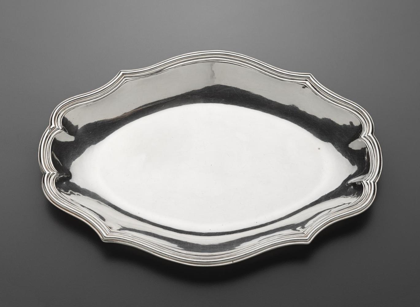 Oval dish