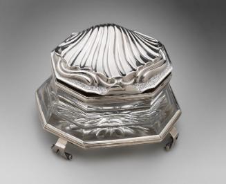 Trencher salt with cover