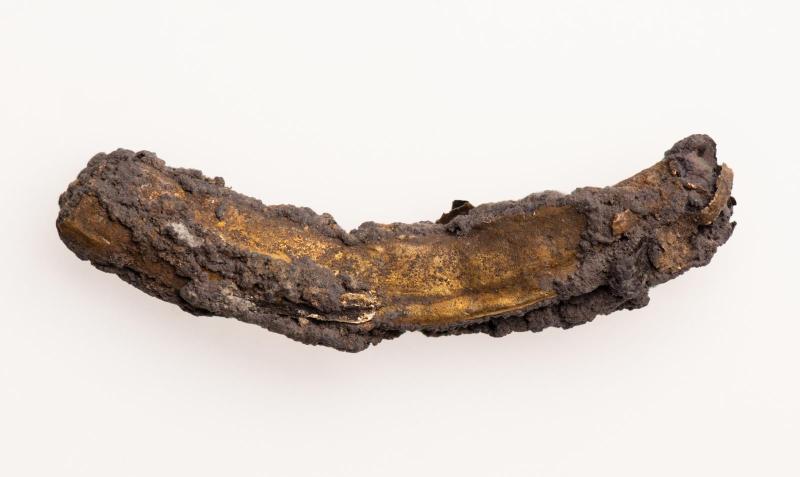 Gold fragment