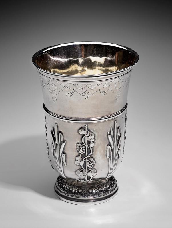 Bell-shaped beaker