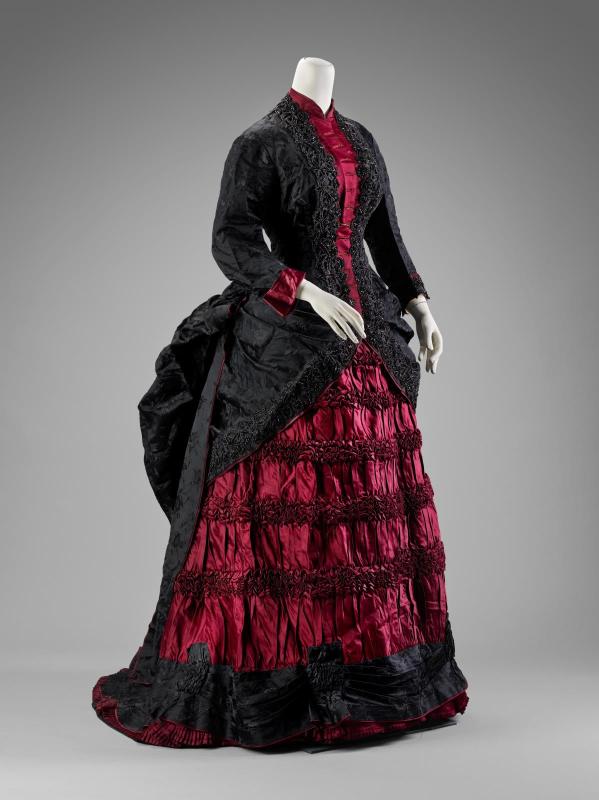 Overdress and skirt