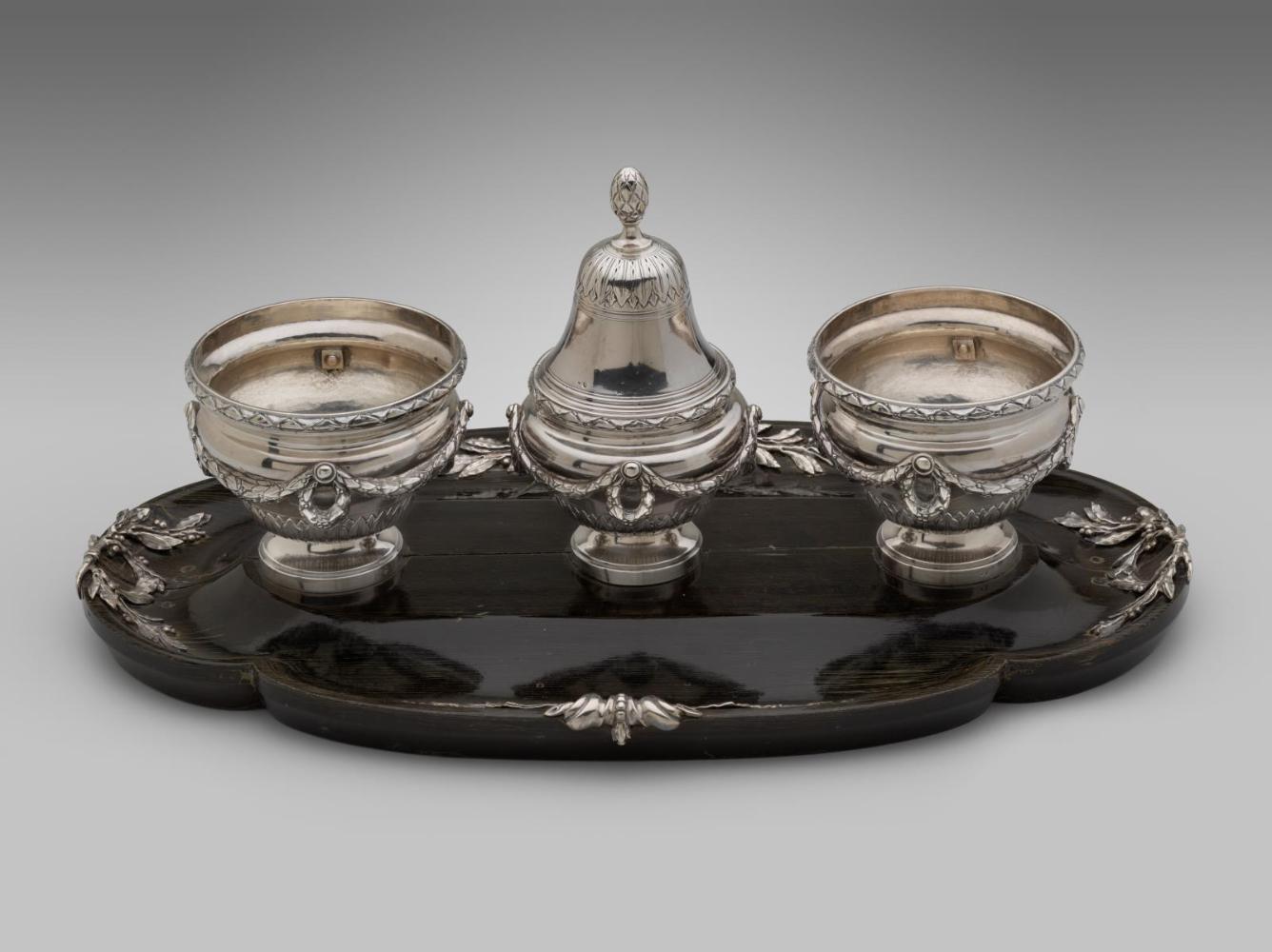 Inkstand