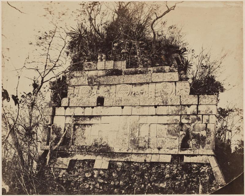 Palais du Cirque, à Chichen-Itza, bas-relief des Tigres