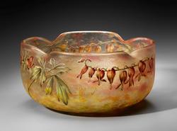 Shallow bowl with bleeding hearts