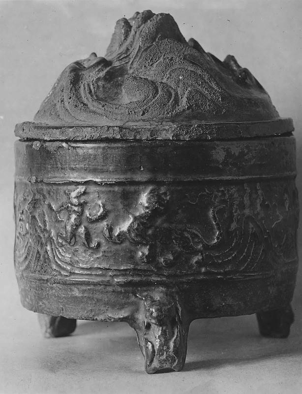 Hill jar with cover