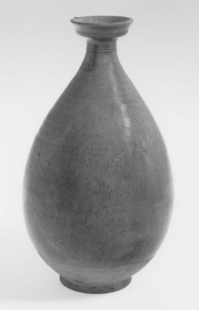 Vase with cupped mouth