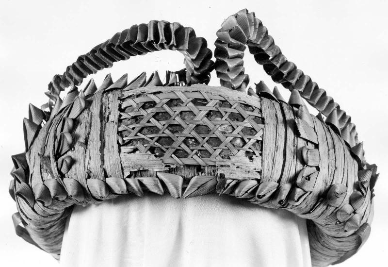 Funerary crown