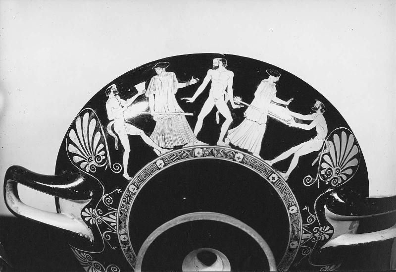 Drinking cup (kylix) with Dionysiac scenes