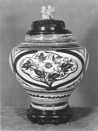 Jar with iron rich slip-painted decoration