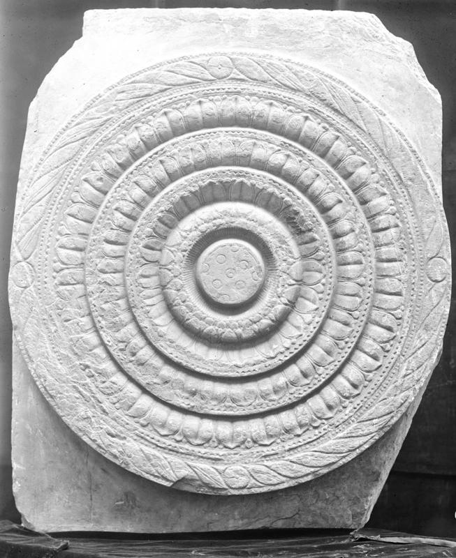 Railing Crossbar with Lotus Medallion