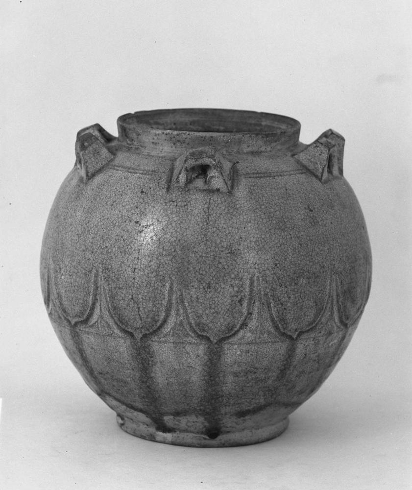 Pottery jar