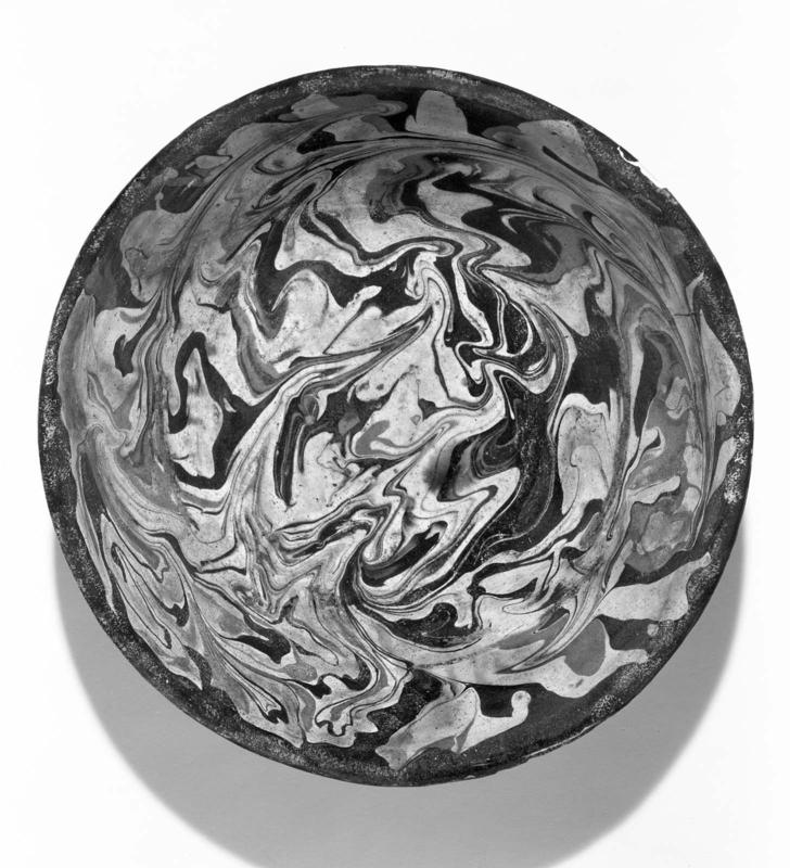 Bowl with two colored glazes