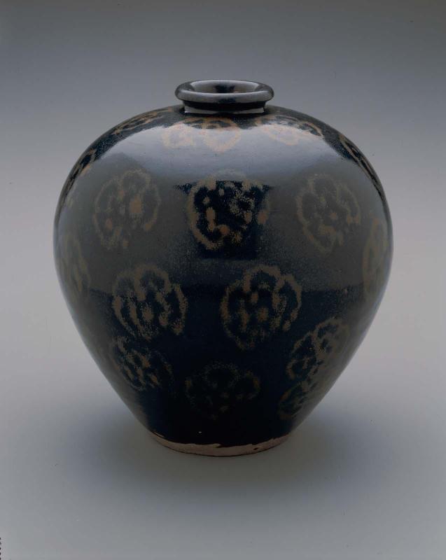 Globular jar