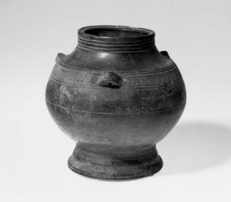 Vessel (lei) with pedestal foot