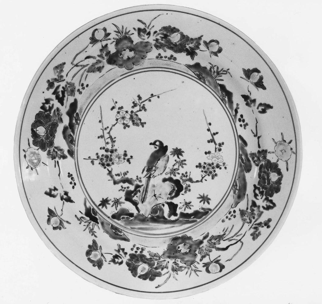 Dish with decoration of bird and flowers