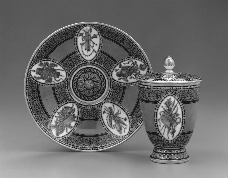 Covered beaker and saucer