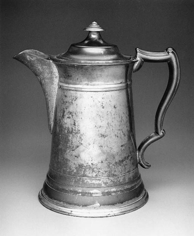 Flagon with spout