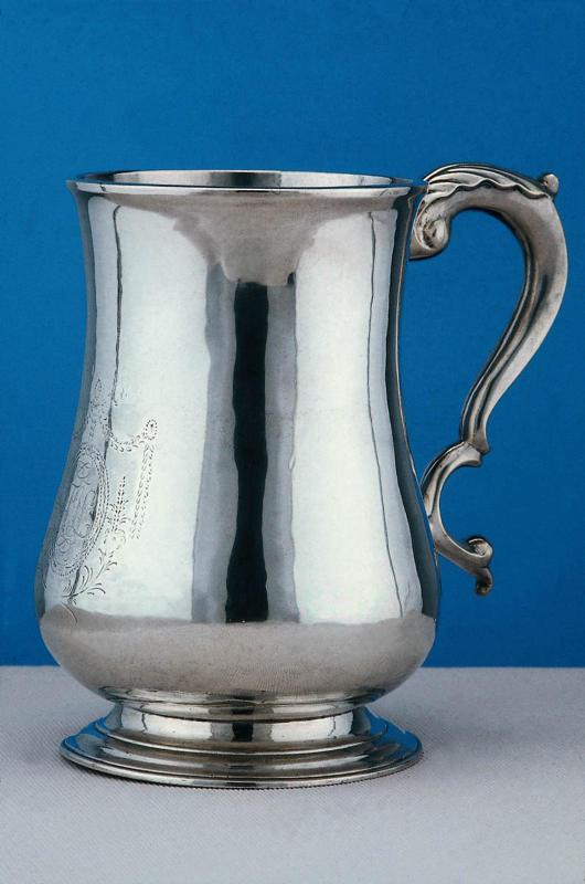 Cann, wine quart