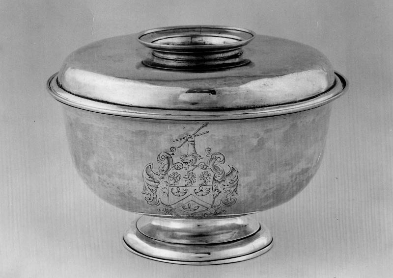 Sugar bowl