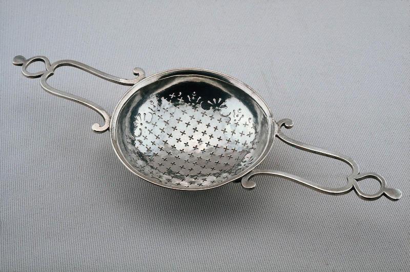 Punch strainer