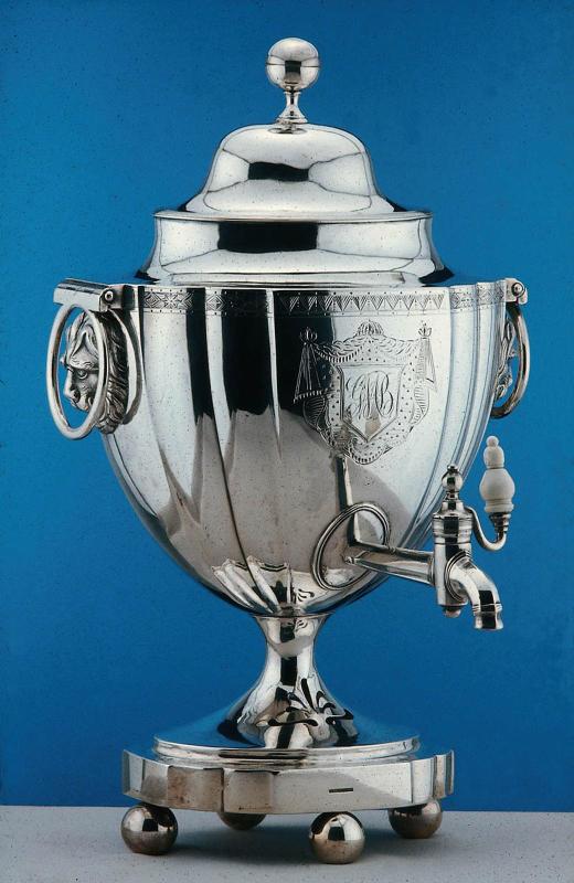Tea or coffee urn