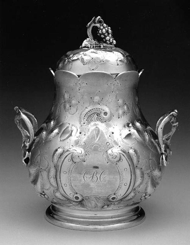 Sugar bowl with lid