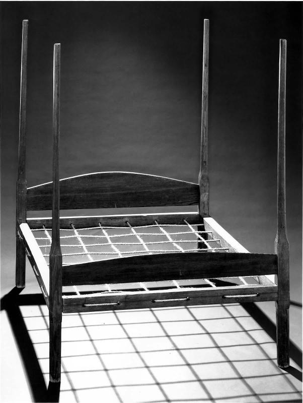 High-post bedstead