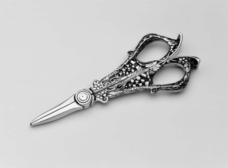 Grape shears