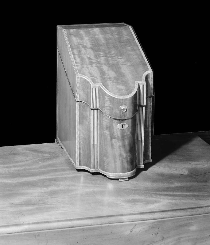 Knife box (one of a pair)