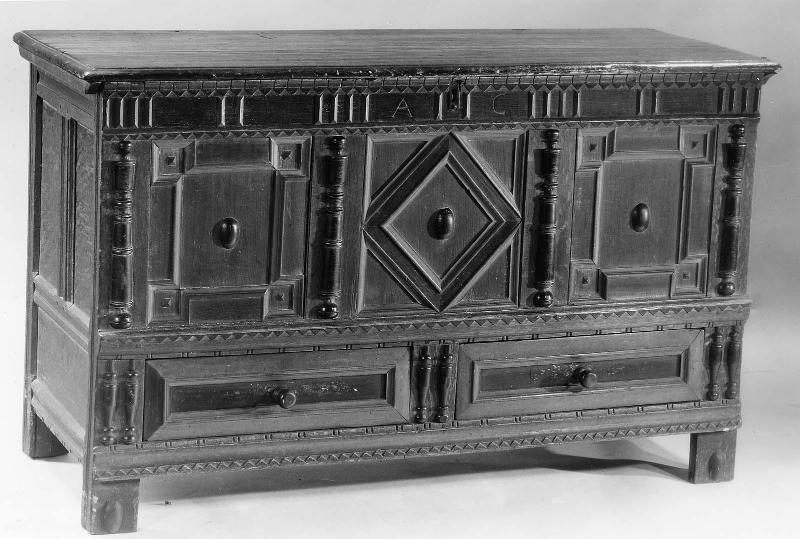 Joined chest with drawers