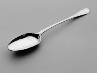 Serving spoon