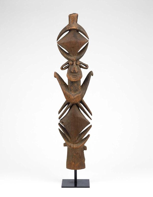 Roof finial (gomoa)