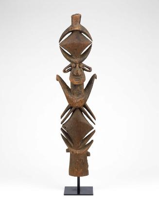 Roof finial (gomoa)