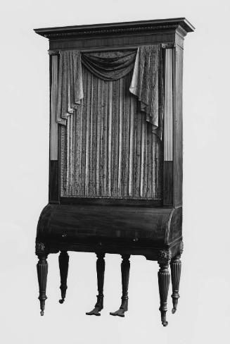 Upright grand piano