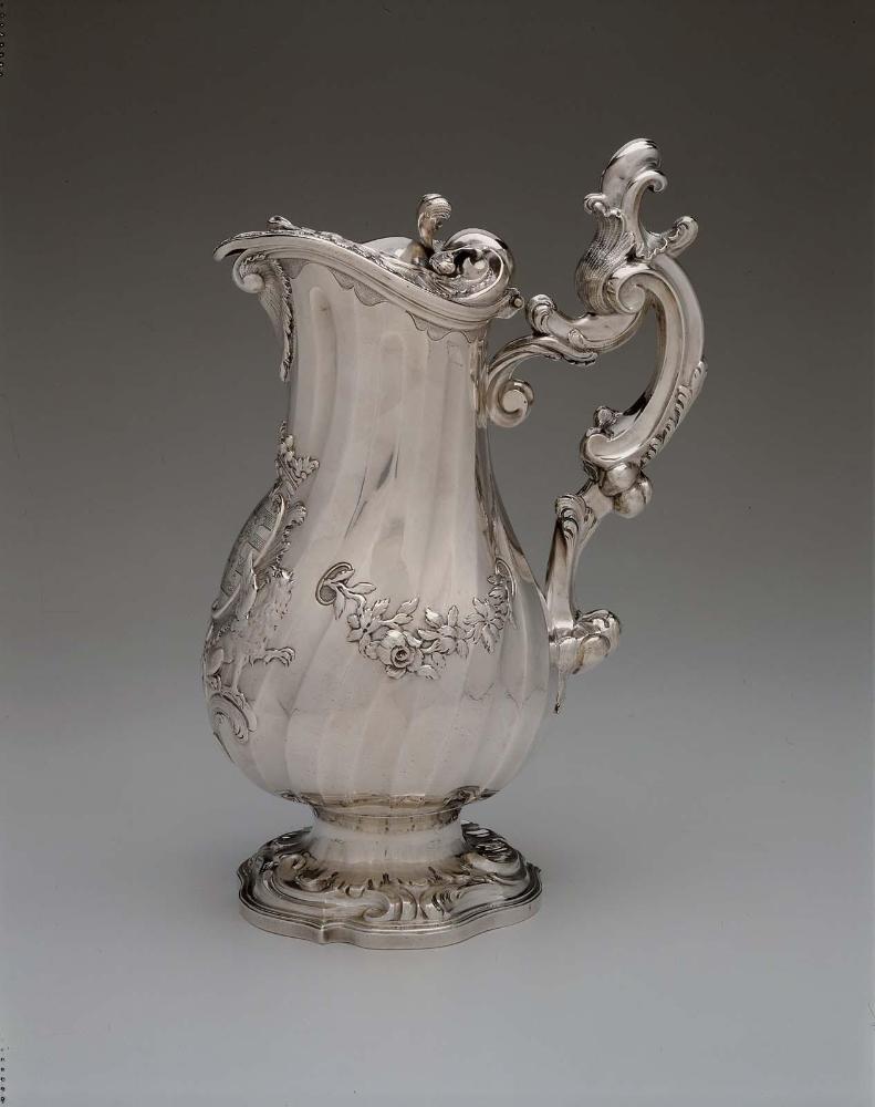 Covered ewer