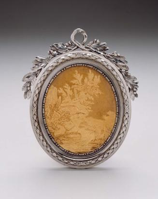 Framed medallion