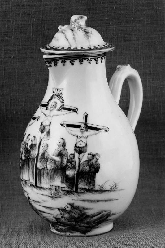 Cream jug with cover