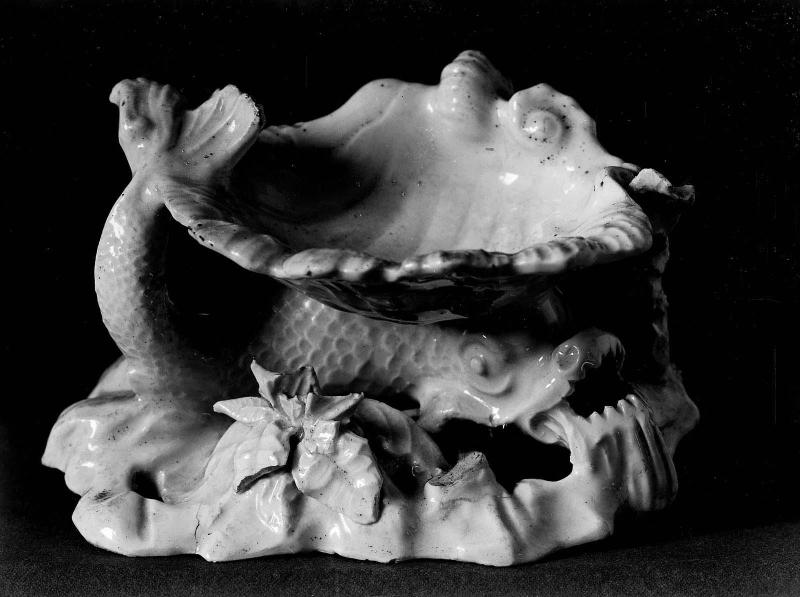 Salt cellar