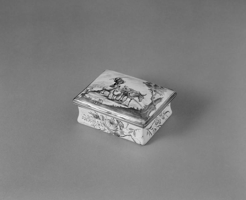 Snuffbox
