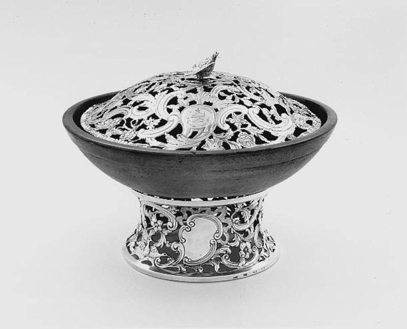 Dish Ring and Cover