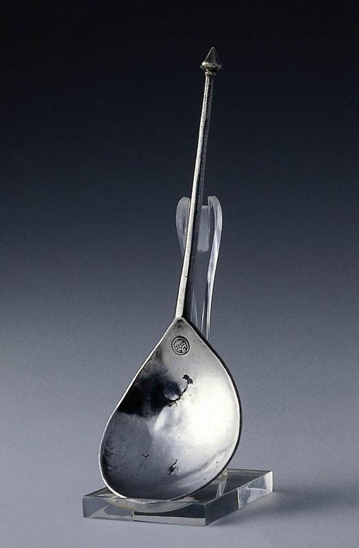 Diamond-point spoon
