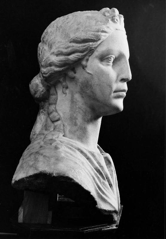 Bust of a woman