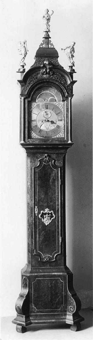 Tall case clock