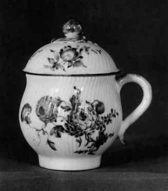 Covered cup