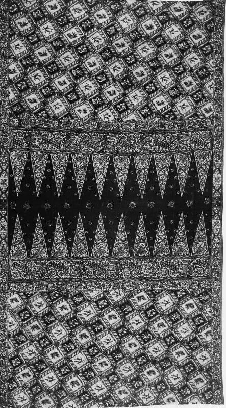 Lower body wrapper (kain sarong)