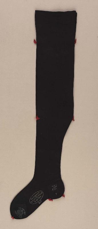Detail: a-b
