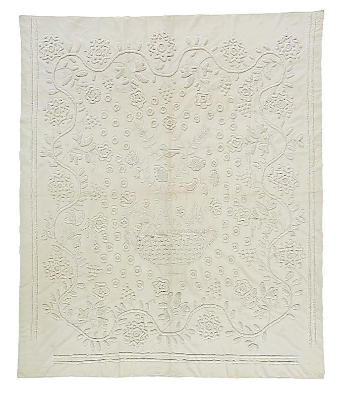 "Candlewick" bed cover