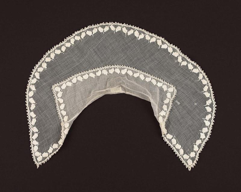 White cotton gauze double cape
